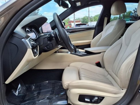 Used 2019 BMW 530i xDrive image 16