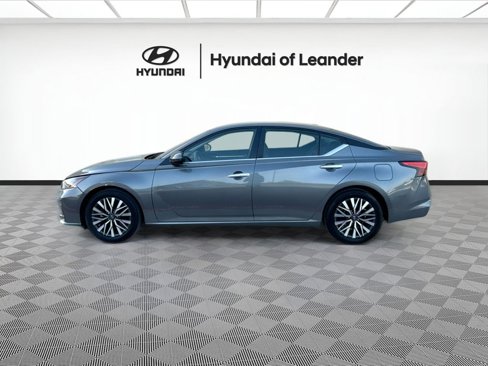 Used 2023 Nissan Altima 2.5 SV image 8