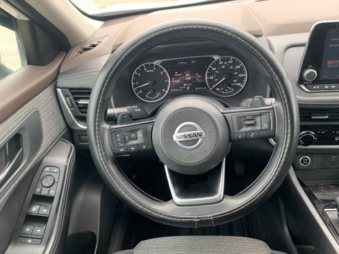Used 2021 Nissan Rogue S image 11