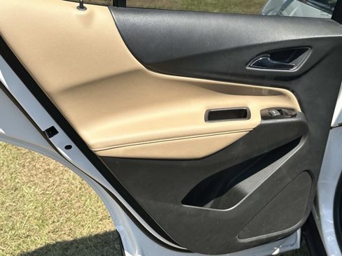 Used 2022 Chevrolet Equinox Premier image 22