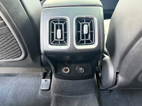 Used 2023 Kia Sorento S w/ Panoramic Sunroof Package image 16
