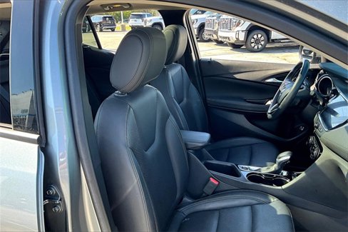 Used 2023 Buick Encore GX Essence w/ Experience Buick Package image 28