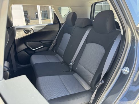 Used 2023 Kia Soul LX image 28