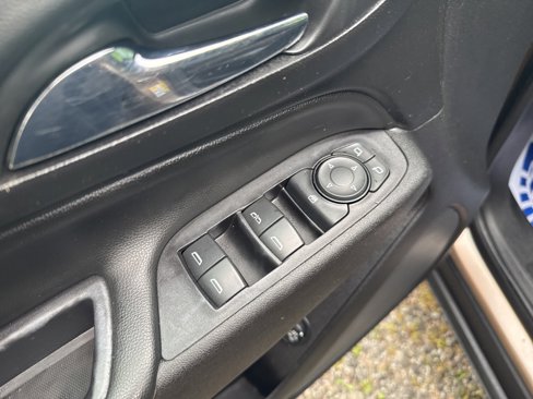 Used 2019 Chevrolet Equinox LT image 15