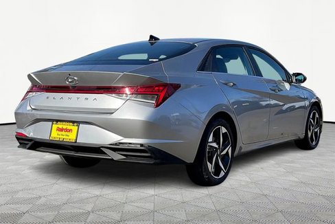 Used 2021 Hyundai Elantra SEL w/ Convenience + Premium Package image 12