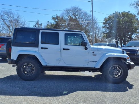Used 2017 Jeep Wrangler Sahara image 4