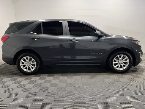 Used 2020 Chevrolet Equinox LS image 4