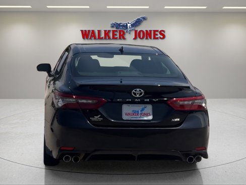 Used 2023 Toyota Camry XSE image 4