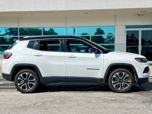 Used 2024 Jeep Compass Limited image 2