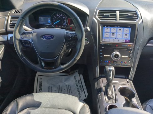 Certified 2019 Ford Explorer Limited w/ Class III Trailer Tow Package image 43