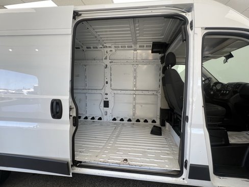 Used 2014 RAM ProMaster 2500 w/ Interior Convenience Group image 7