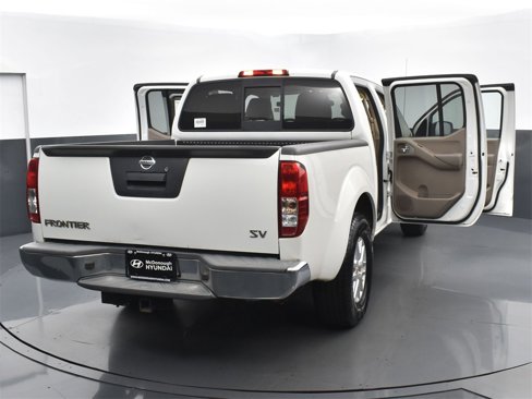 Used 2016 Nissan Frontier SV image 28