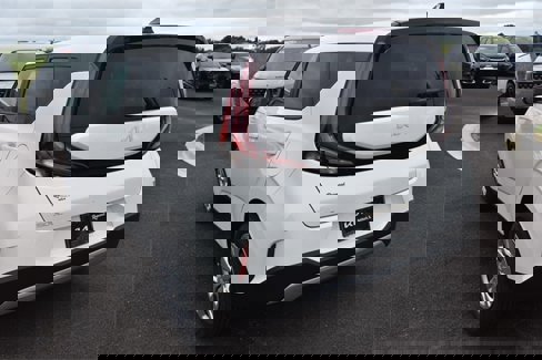 New 2025 Kia Soul LX image 5