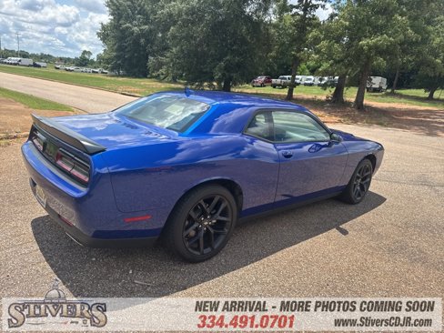 Used 2022 Dodge Challenger SXT w/ Plus Package image 5