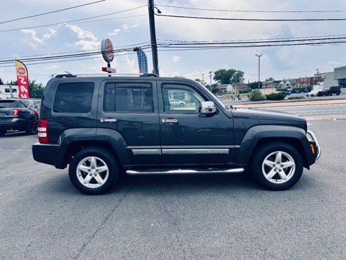 Used 2011 Jeep Liberty Limited image 8