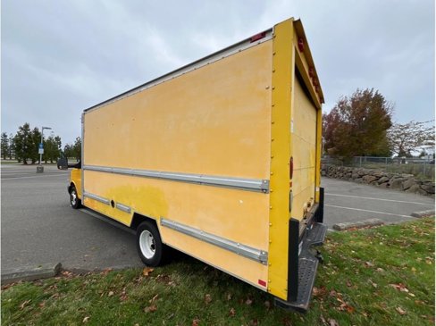 Used 2008 GMC Savana 3500 image 4
