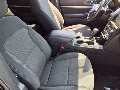 Used 2018 Ford Explorer XLT w/ Equipment Group 201A image 29