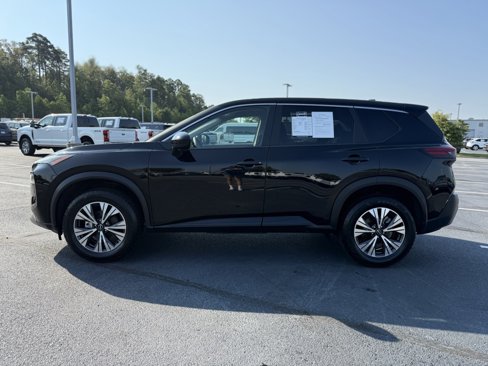 Used 2023 Nissan Rogue SV image 4