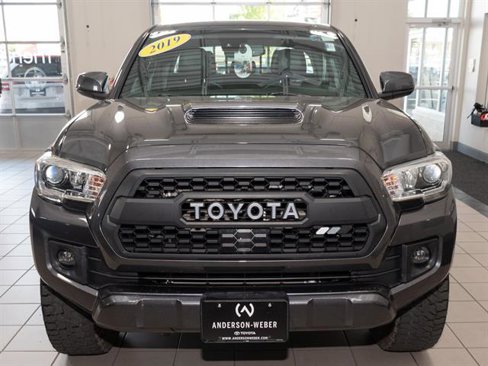 Used 2019 Toyota Tacoma TRD Off-Road image 3