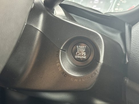 Used 2020 Jeep Renegade Latitude image 22