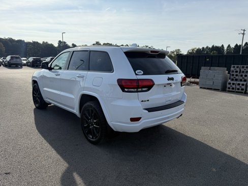 Used 2021 Jeep Grand Cherokee Laredo X image 8