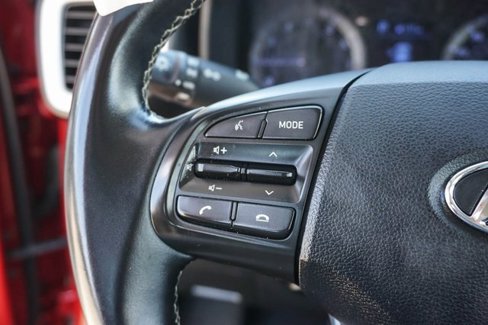 Used 2022 Hyundai Venue Limited image 20