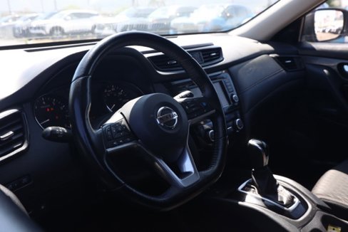 Used 2020 Nissan Rogue SV w/ Sun & Sound Touring Package image 14