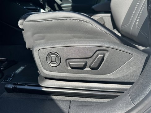 New 2025 Audi Q3 2.0T Premium image 27