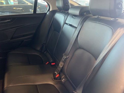 Used 2017 Jaguar XE Premium image 21