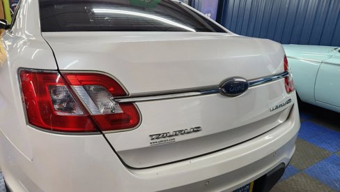 Used 2010 Ford Taurus Limited image 49