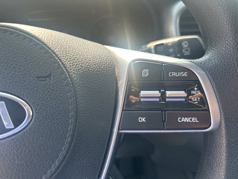 Used 2020 Kia Sorento LX image 26