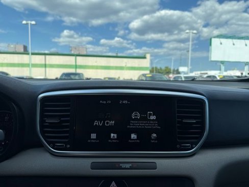 Used 2020 Kia Sportage S image 19