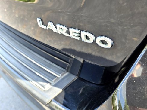 Used 2017 Jeep Grand Cherokee Laredo w/ Quick Order Package 23E image 8