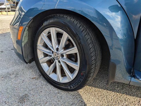 Used 2017 Volkswagen Beetle 1.8T S image 35