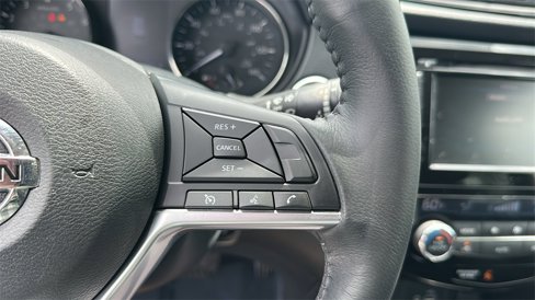 Used 2018 Nissan Rogue SV image 20