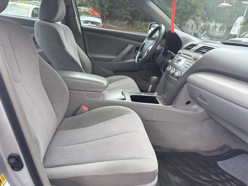 Used 2011 Toyota Camry LE image 18