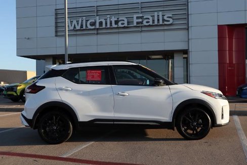 Certified 2024 Nissan Kicks SR w/ SR Premium Package image 5