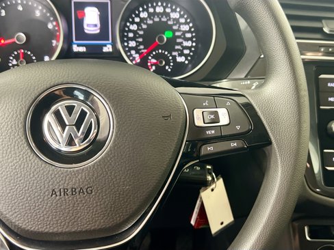 Used 2021 Volkswagen Tiguan S image 19