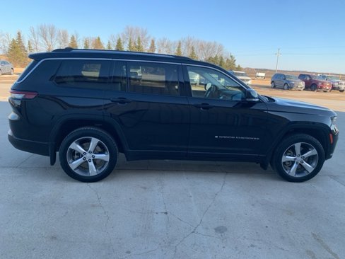 Used 2022 Jeep Grand Cherokee L Limited image 7