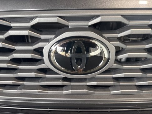 Used 2021 Toyota Tacoma TRD Sport image 16