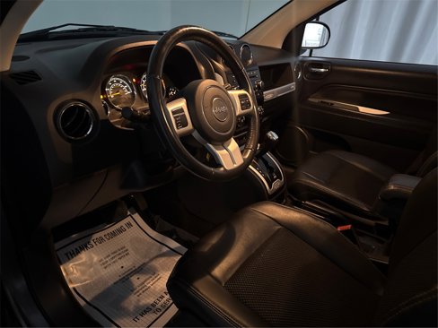 Used 2016 Jeep Compass Latitude image 34