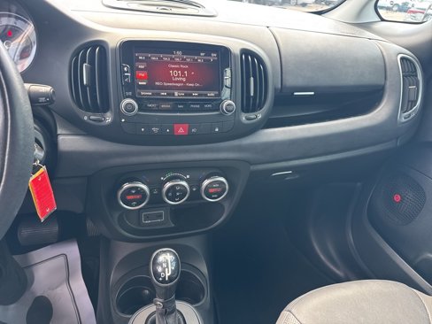 Used 2017 FIAT 500L Lounge image 6