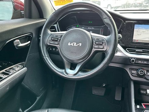 Used 2022 Kia Niro EX Premium image 11