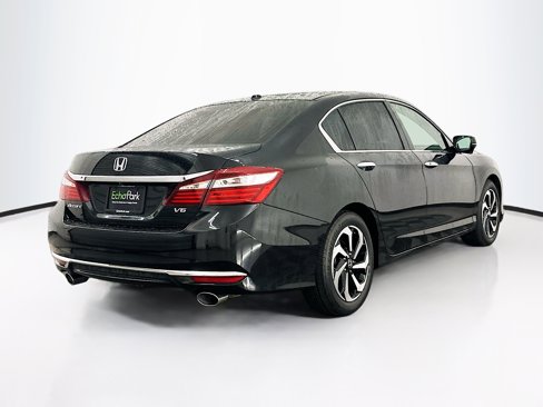 Used 2017 Honda Accord EX-L image 9