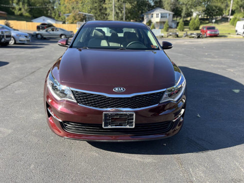Used 2018 Kia Optima LX w/ 17" Alloy Wheels Package image 2