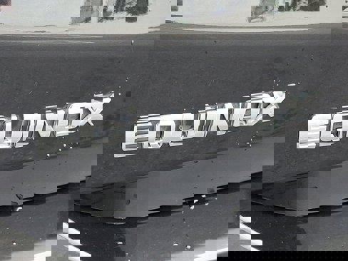 Used 2021 Chevrolet Equinox LS image 29