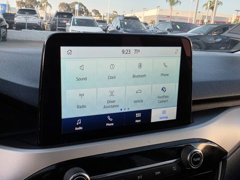 Used 2022 Ford Escape SE image 25