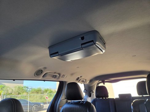 Used 2016 Toyota Sienna SE image 51