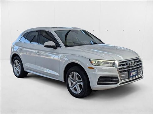 Used 2019 Audi Q5 2.0T Premium w/ Convenience Package image 3