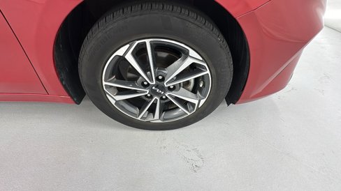Used 2023 Kia Forte LXS image 9